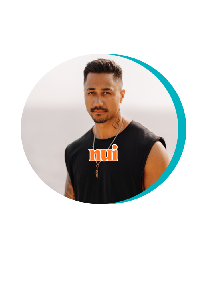 Nui, professeur de salsa et bachata à Vibes Dance Studio